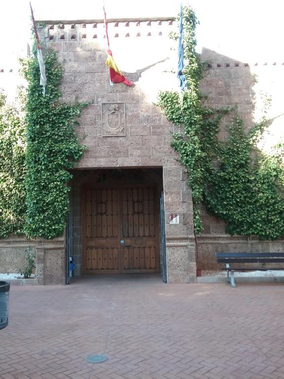 Hotel Vinedos Y Bodegas El Castillo Villarrobledo Exteriér fotografie